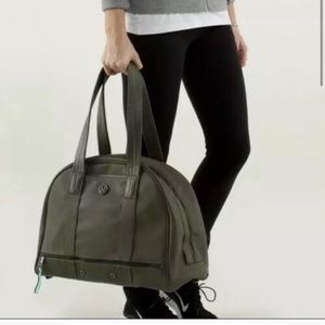 Lululemon large bag